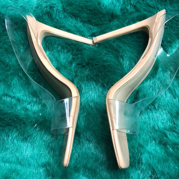 High Heels - Picture 2 of 6